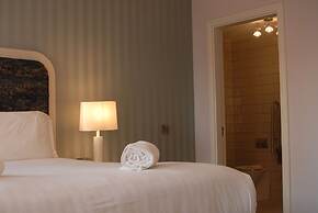 Isaacs Hotel Cork City