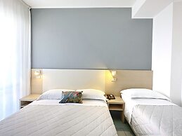 Aura Living Hotel