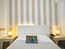 Aura Living Hotel