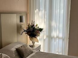 Aura Living Hotel