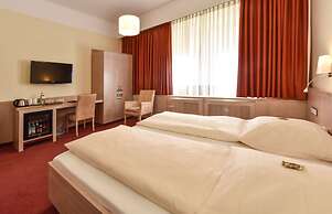 Hotel Adria München