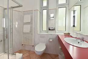 Hotel Adria München
