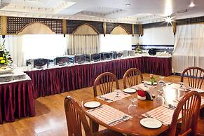 Landmark Plaza Hotel
