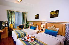 Landmark Plaza Hotel
