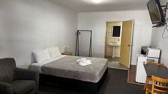 The Q Motel