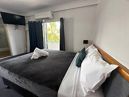 The Q Motel