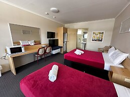 The Q Motel