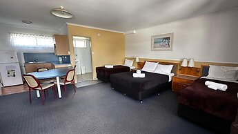 The Q Motel