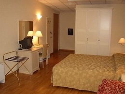 Terminal Hotel