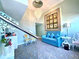 Metropole Hotel