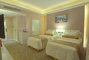 Metropole Hotel
