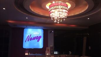 Hotel Beverly Plaza