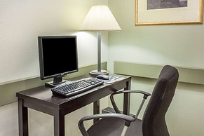 Super 8 by Wyndham Truro NS