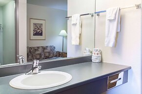 Super 8 by Wyndham Truro NS