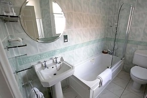 French Horn Hotel