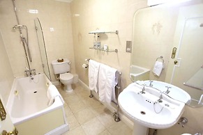 French Horn Hotel