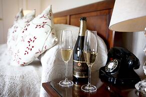 French Horn Hotel