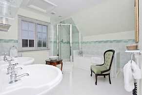 French Horn Hotel
