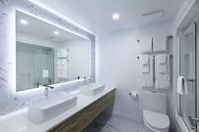 Strata Hotel