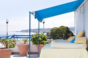 Daphne's Club Hotel Apartments
