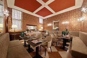 Duodo Palace Hotel