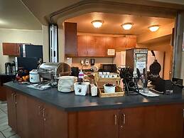 Super 8 by Wyndham Fort St. John BC