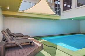 Stay at Alice Springs Hotel