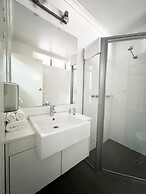 Stay at Alice Springs Hotel