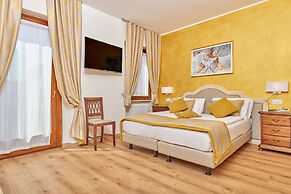 Lake Front Hotel Brenzone