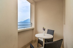 Lake Front Hotel Brenzone