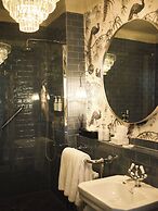 The Queensberry Hotel