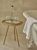 The Queensberry Hotel