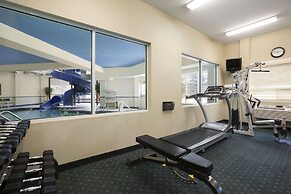 Travelodge by Wyndham Strathmore