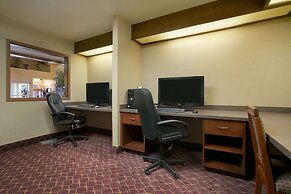 Super 8 by Wyndham Fort Nelson BC