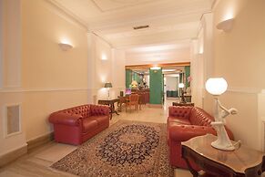 Laurentia Hotel