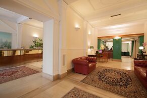 Laurentia Hotel