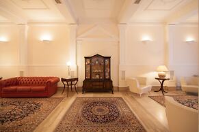 Laurentia Hotel