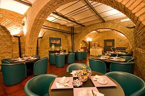 Laurentia Hotel