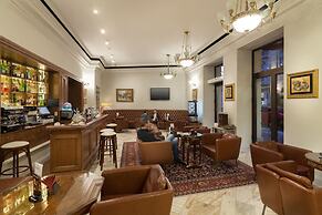 Hotel Capitol