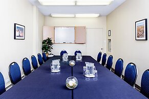 Campus Tower Suite Hotel