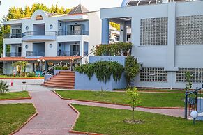 Atrium Hotel