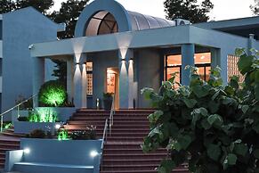 Atrium Hotel