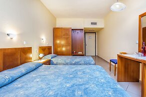Atrium Hotel