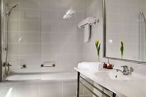 Hanza Hotel