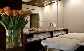Hanza Hotel