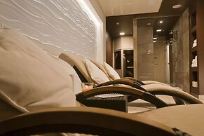 Hanza Hotel