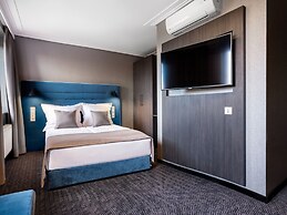 Hotel Logos