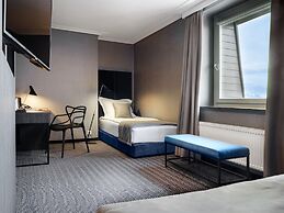 Hotel Logos
