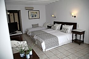 Pelican Bay Hotel