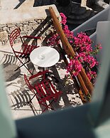 Pelican Bay Hotel